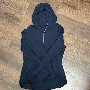 Lululemon hooded pullover size L
